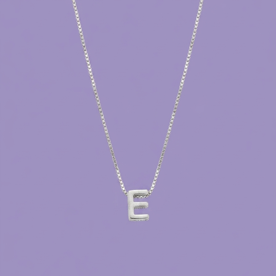 Colar Letra E